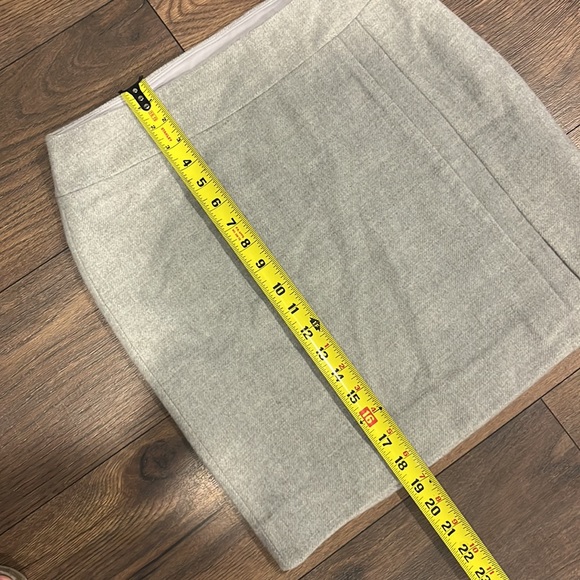 NWT White House black market boot skirt gray size 4 - Picture 5 of 8
